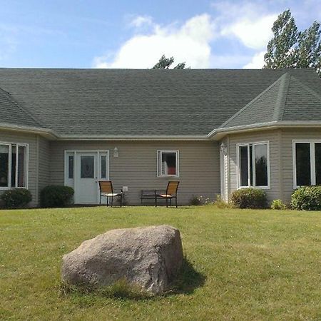 Swept Away Cottages Cavendish Exterior photo