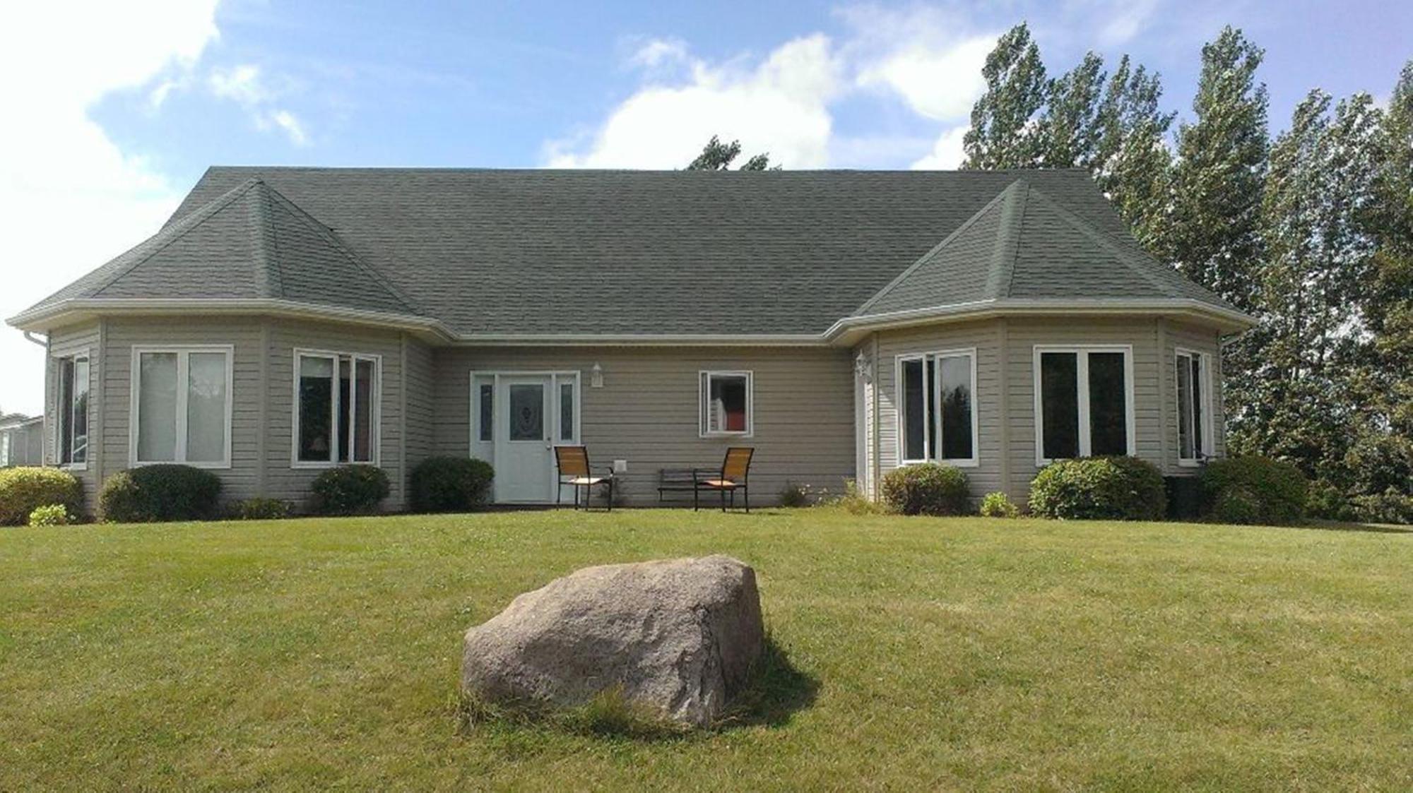 Swept Away Cottages Cavendish Exterior photo